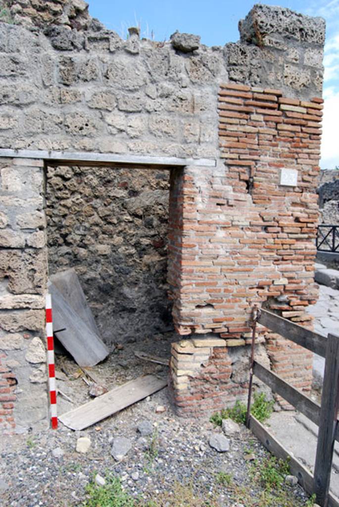 VIII.7.23 Pompeii. June 2009. Doorway to small room in north-east corner of north wall of entrance room. Photo courtesy of Sera Baker.