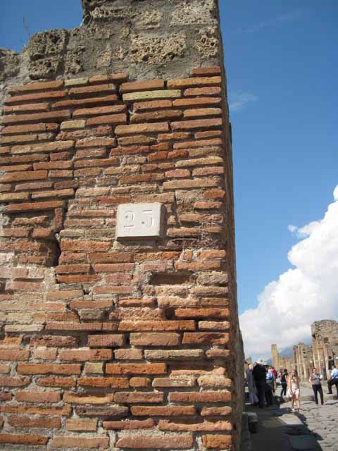 VIII.7.23 Pompeii. June 2009. Doorway to small room in north-east corner of north wall of entrance room. Photo courtesy of Sera Baker.