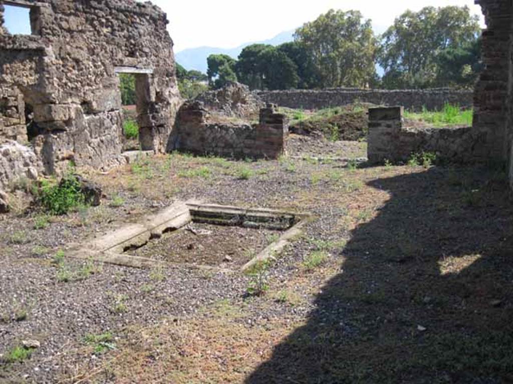 VIII.7.26 Pompeii. September 2010. Looking south across atrium from north-west corner. Photo courtesy of Drew Baker.
