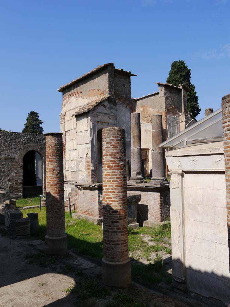 VIII.7.28, Pompeii. May 2015. Purgatorium, south side. Photo courtesy of Buzz Ferebee.