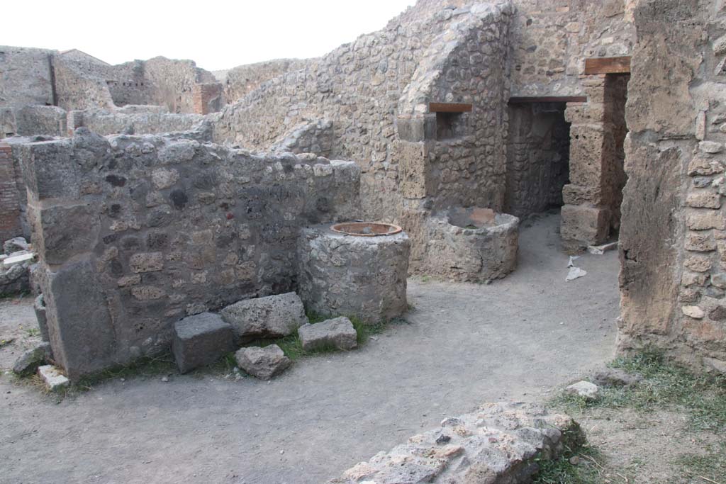 IX.1.3/33 Pompeii. September 2017. Looking north-west across rooms at rear of bakery. Photo courtesy of Klaus Heese.