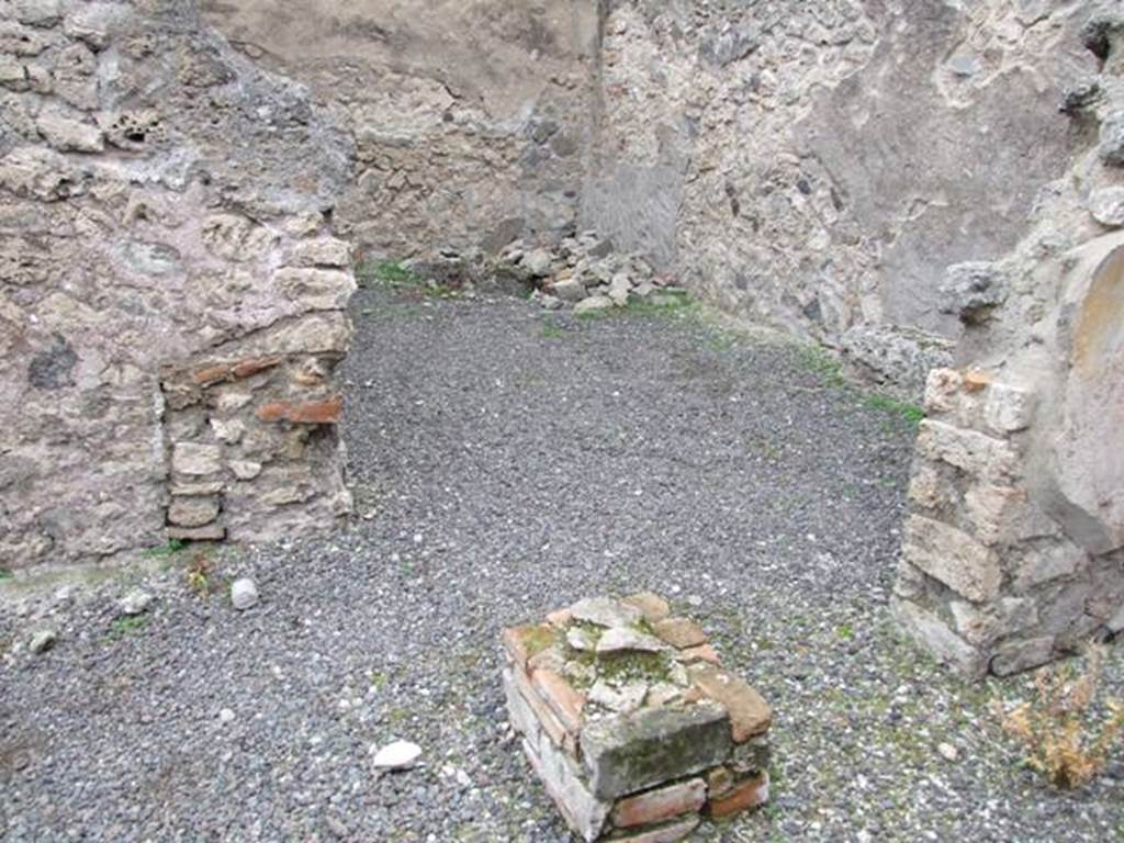 IX.1.7 Pompeii.  December 2007.  Doorway to Cubiculum in north east corner.  .  

