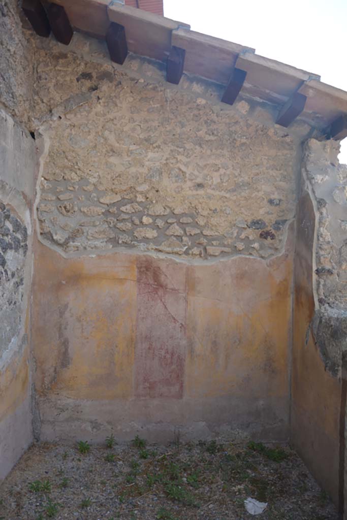 IX.1.12 Pompeii. July 2017. South wall of cubiculum in north-east corner of peristyle
Foto Annette Haug, ERC Grant 681269 DÉCOR.

