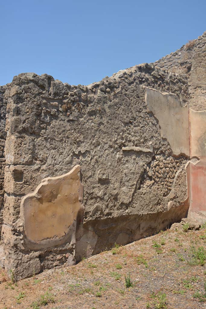 IX.1.12 Pompeii. July 2017. Triclinium/exedra on north side of peristyle, west wall with recess.
Foto Annette Haug, ERC Grant 681269 DÉCOR.
