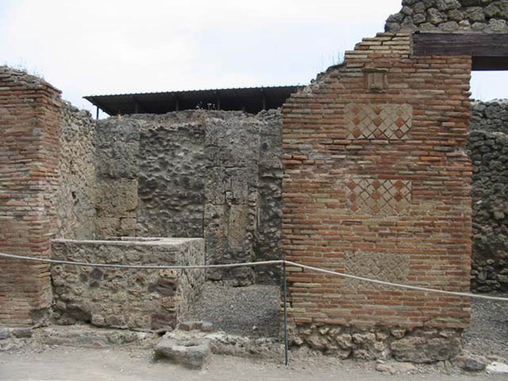 IX.1.13 Pompeii. May 2003. Looking east to entrance on Via Stabiana. Photo courtesy of Nicolas Monteix
