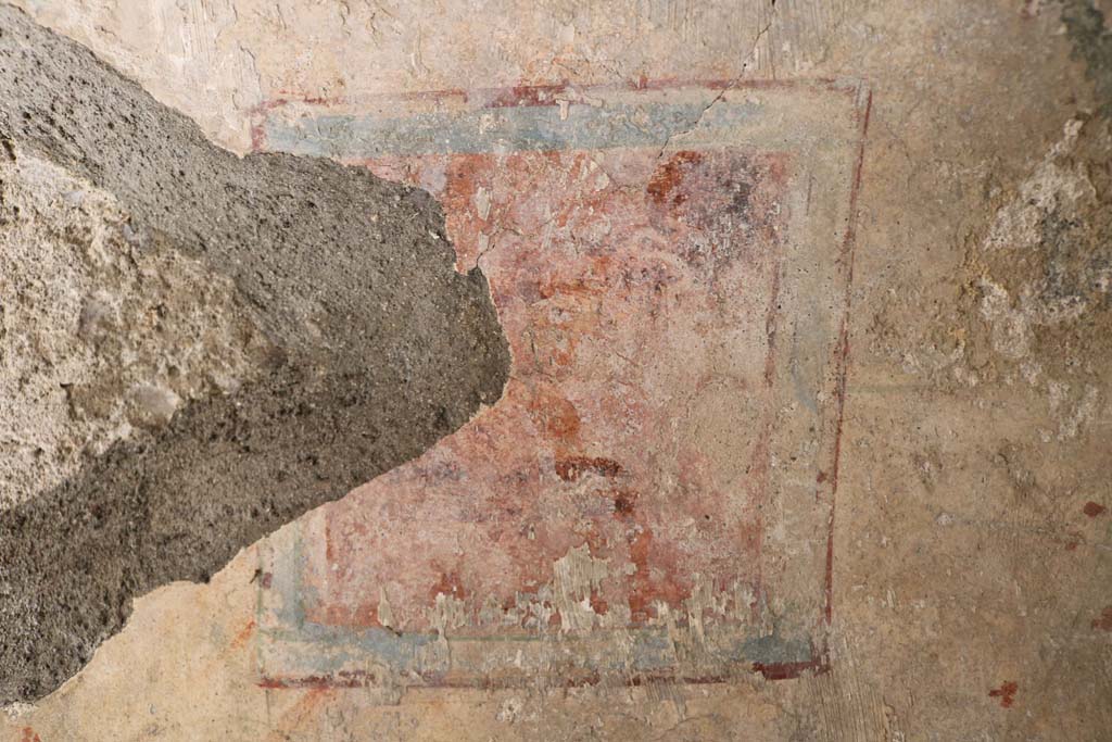 IX.1.18 Pompeii. December 2018. Detail from painted centre of ceiling of vaulted niche. Photo courtesy of Aude Durand