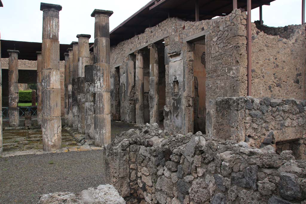 IX.1.20 Pompeii. April 2014. Room 2, atrium, looking towards doorways to rooms on east side. Photo courtesy of Klaus Heese.