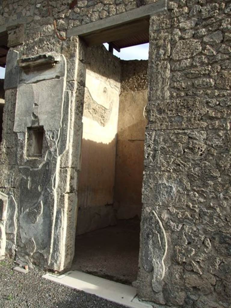 IX.1.20 Pompeii. December 2007. Looking east towards doorway to room 5.