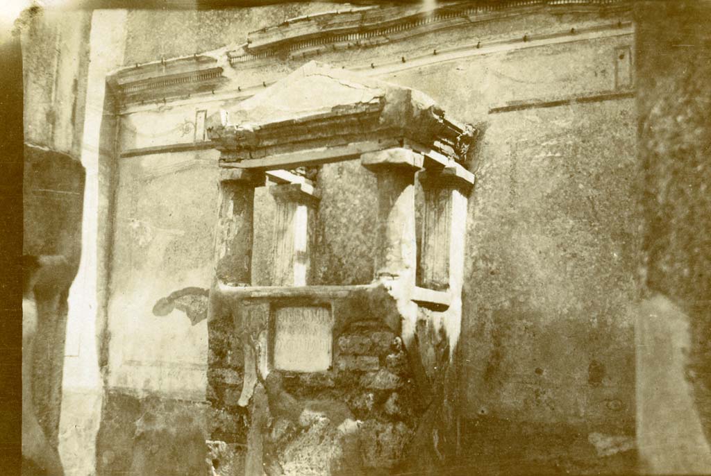 IX.1.20 Pompeii. 1903. Room 6, looking towards household shrine in ala on east side.
Photo by Esther Boise Van Deman (c) American Academy in Rome. VD_Archive_Ph_219.
