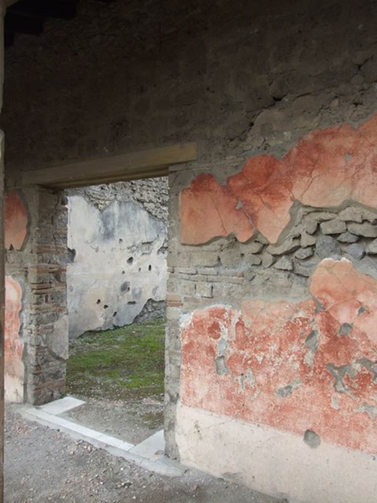 IX.1.22 Pompeii. December 2007. Doorway to room 19, an exedra. 