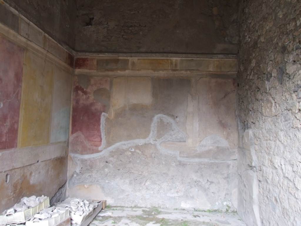 IX.1.22 Pompeii. December 2007. Room 25, looking towards north wall of room in north-east corner of peristyle.