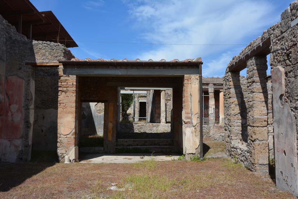 IX.1.22 Pompeii. September 2019. Room 1, atrium. Looking north. 
Foto Annette Haug, ERC Grant 681269 DÉCOR

