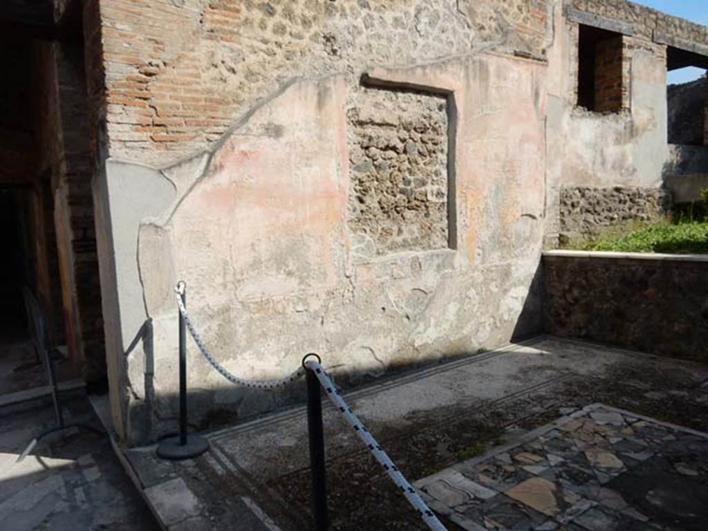 IX.3.5 Pompeii. May 2015. Room 12, north wall of tablinum. Photo courtesy of Buzz Ferebee.