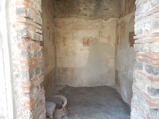 IX.3.5 Pompeii.  March 2009.  Looking east through room 19.