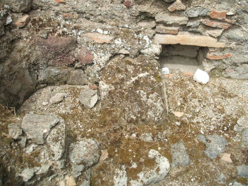 IX.3.14 Pompeii. May 2005. Conduit of water reservoir.