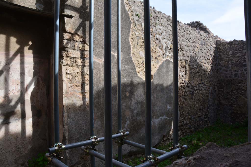 IX.5.2 Pompeii. March 2017. Room s and t, looking towards east wall.
Foto Christian Beck, ERC Grant 681269 DCOR.

