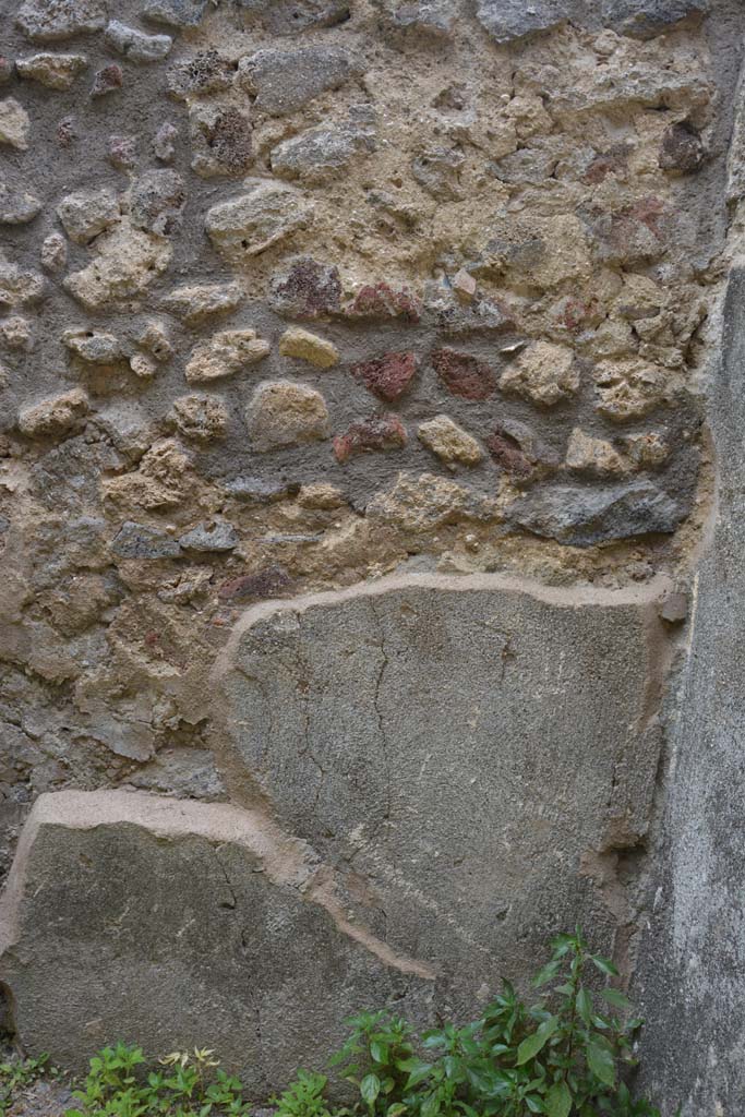 IX.5.2 Pompeii. May 2017. Room y, detail of north wall in north-east corner.
Foto Christian Beck, ERC Grant 681269 DCOR.

