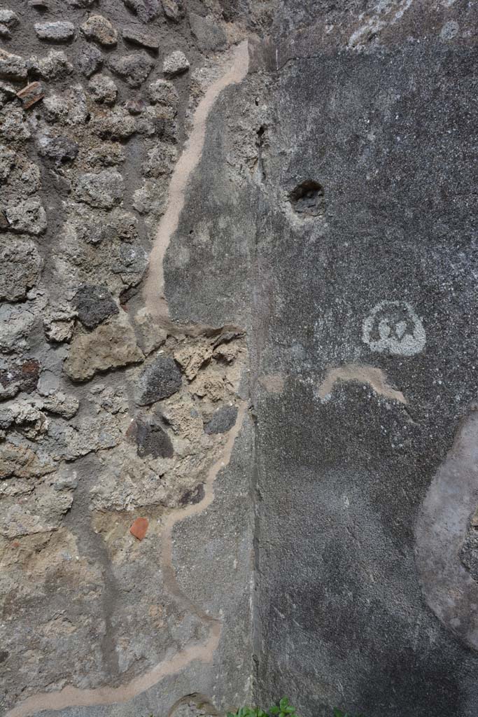 IX.5.2 Pompeii. May 2017. Room y, south-east corner and south wall.
Foto Christian Beck, ERC Grant 681269 DCOR.

