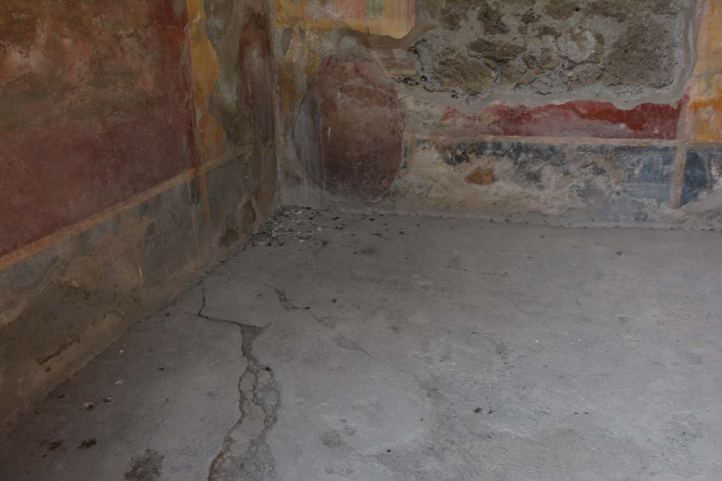 IX.5.2 Pompeii. March 2017. Room ‘u’, detail of flooring, looking north-west from entrance doorway.
Foto Christian Beck, ERC Grant 681269 DÉCOR.
