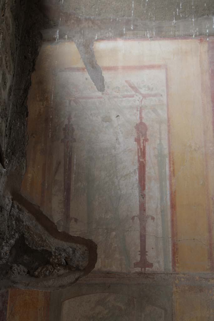 IX.5.2 Pompeii. May 2019. Room ‘u’, detail of upper west wall at south end.
Foto Christian Beck, ERC Grant 681269 DÉCOR.

