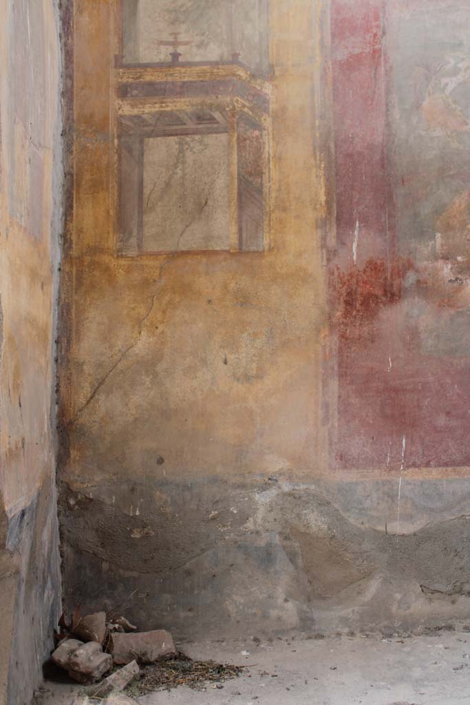 IX.5.2 Pompeii. May 2019. Room ‘u’, west wall and zoccolo at south end.
Foto Christian Beck, ERC Grant 681269 DÉCOR.
