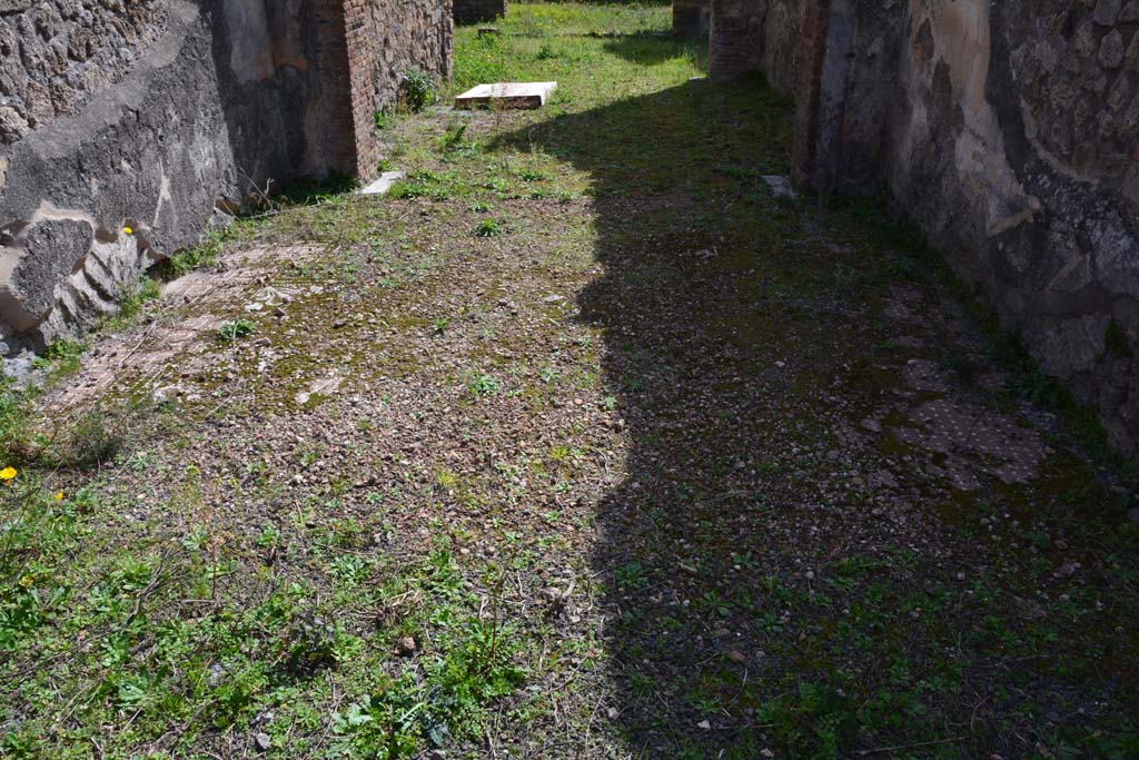 IX.5.2 Pompeii. March 2017. Room k, looking south across flooring.
Foto Christian Beck, ERC Grant 681269 DCOR.
