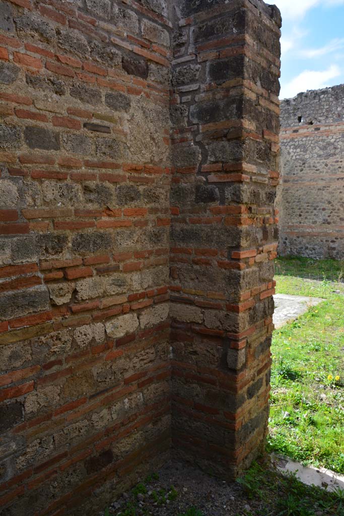 IX.5.2 Pompeii. March 2017. Room ‘d’, south-west corner.
Foto Christian Beck, ERC Grant 681269 DÉCOR.

