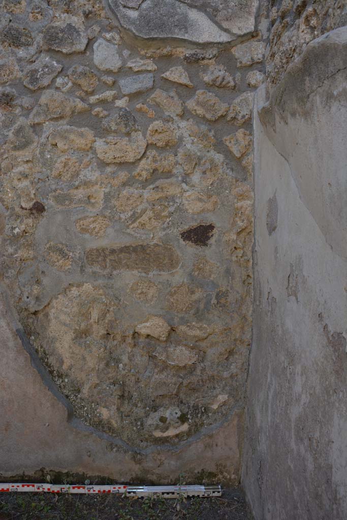 IX.5.6 Pompeii. May 2017. Room b, west wall at north end.
Foto Christian Beck, ERC Grant 681269 DCOR.

