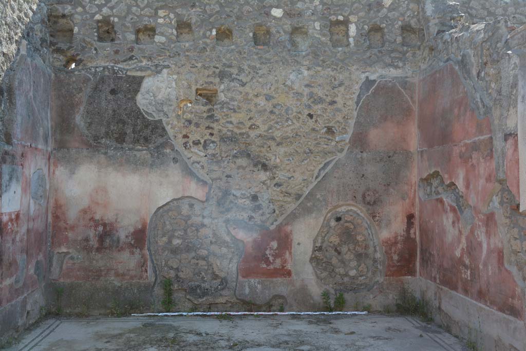 IX.5.6 Pompeii. May 2017. West ala d, west wall.
Foto Christian Beck, ERC Grant 681269 DCOR.
