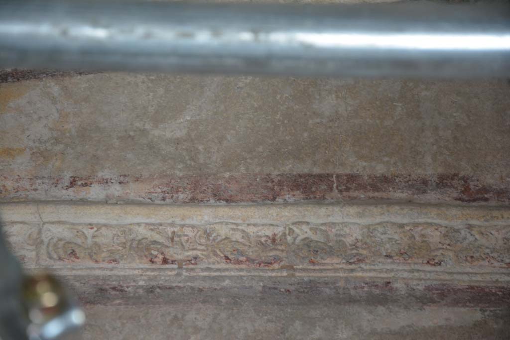 IX.5.6 Pompeii. May 2017. Room h, upper west wall, detail of stucco. 
Foto Christian Beck, ERC Grant 681269 DCOR.
