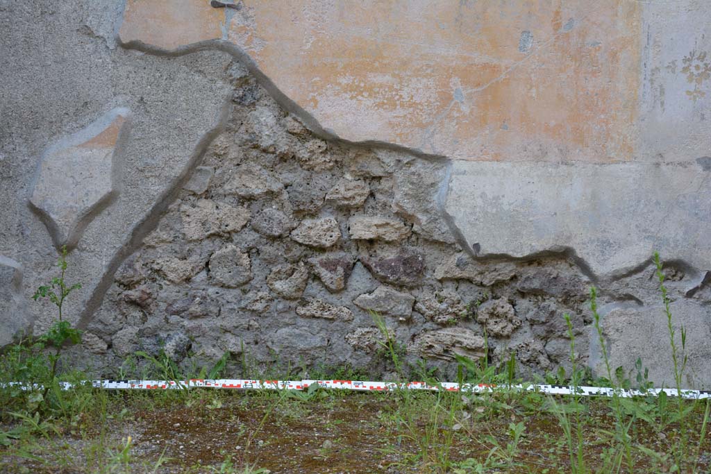 IX.5.9 Pompeii. May 2017. Room p, detail from lower east wall.
Foto Christian Beck, ERC Grant 681269 DCOR.

