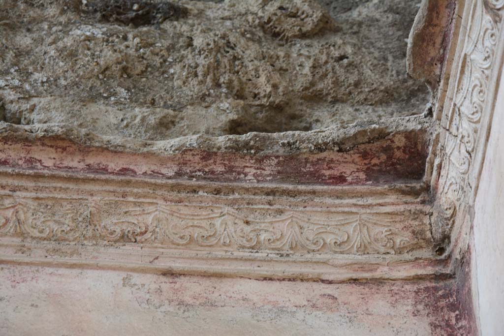 IX.5.11 Pompeii. March 2017. Room k, detail of cornice and part of ceiling in north-west corner. 
Foto Christian Beck, ERC Grant 681269 DCOR.

