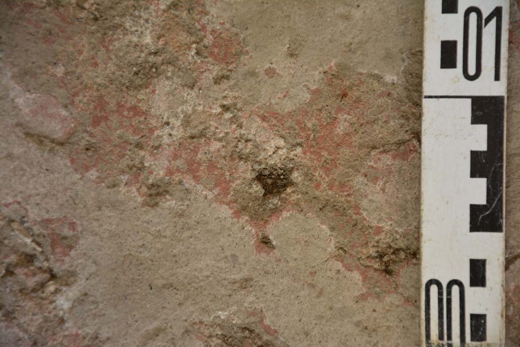 IX.5.11 Pompeii. May 2017. Room f, detail of flooring  a red plastered cocciopesto floor
Foto Christian Beck, ERC Grant 681269 DCOR.
