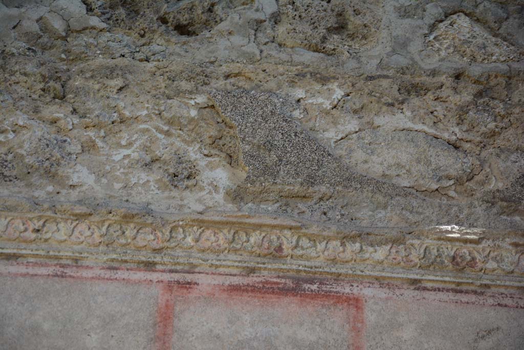 IX.5.11 Pompeii. May 2017. Room e, detail of stucco frieze from upper south wall towards west end. 
Foto Christian Beck, ERC Grant 681269 DCOR.
