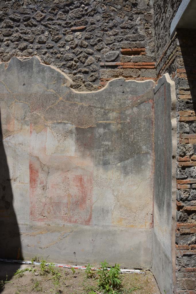 IX.5.11 Pompeii. May 2017. Room d, north wall at east end and north-east corner.
Foto Christian Beck, ERC Grant 681269 DCOR.

