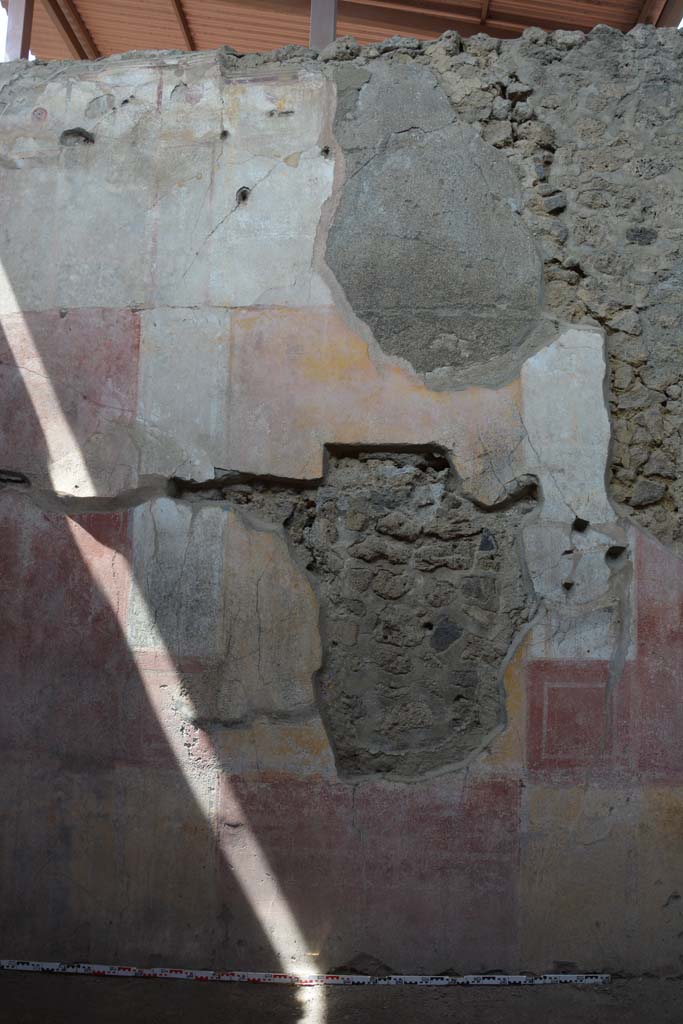 IX.5.11 Pompeii. May 2017. Room i, centre of west wall.
Foto Christian Beck, ERC Grant 681269 DCOR.
