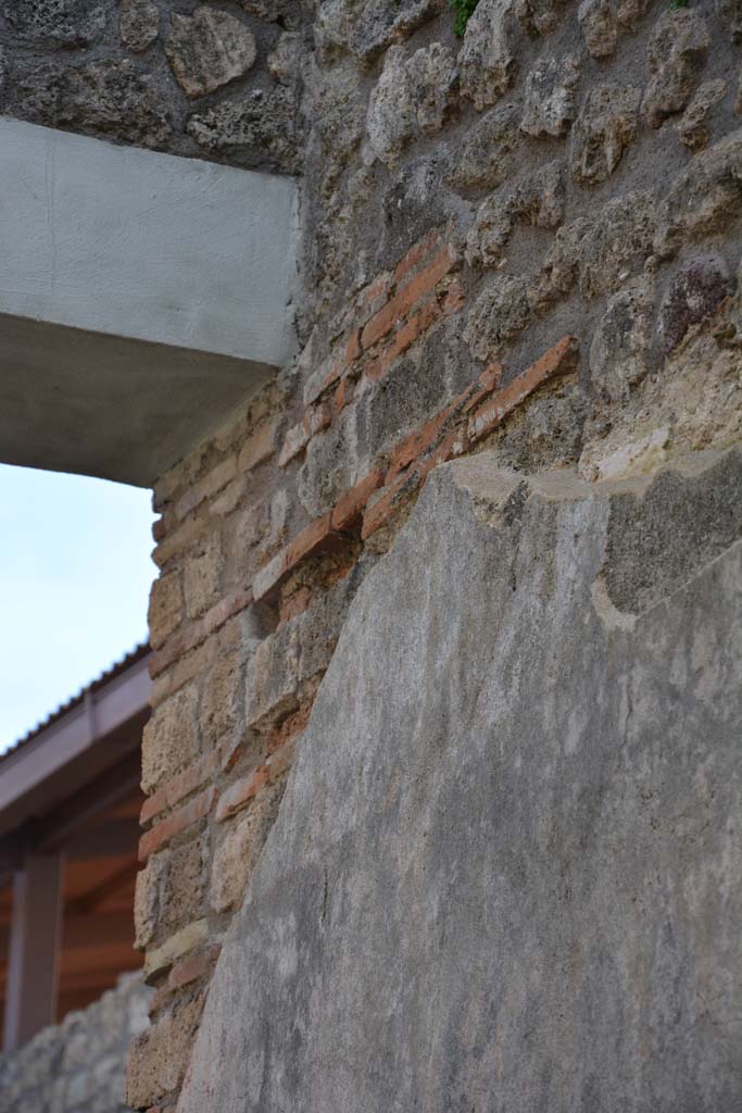 IX.5.11 Pompeii. March 2017. Room a, upper west wall at south end of entrance corridor.   
Foto Christian Beck, ERC Grant 681269 DÉCOR.

