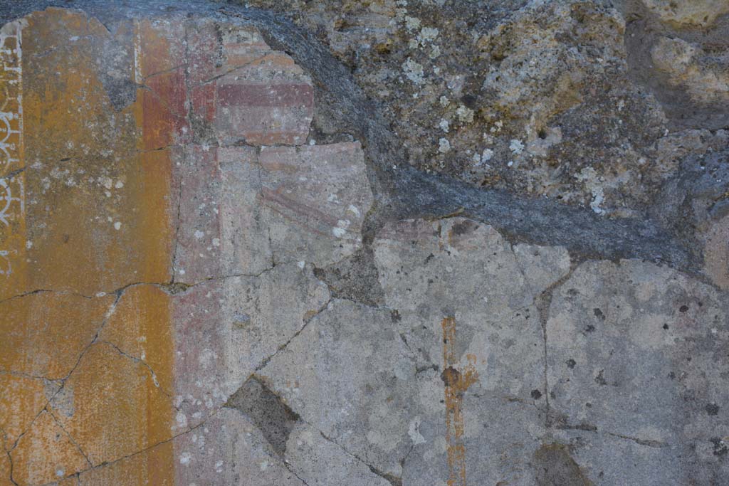 IX.5.14 Pompeii. May 2017. Peristyle k, detail from upper side of separating compartment.
Foto Christian Beck, ERC Grant 681269 DCOR.
