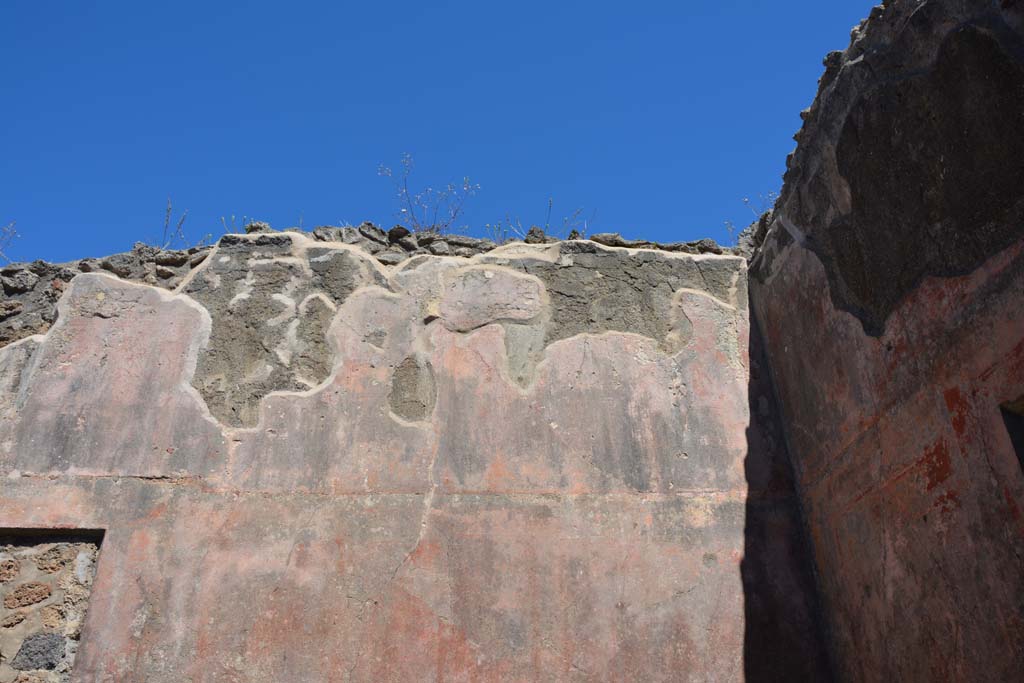 IX.5.14 Pompeii. May 2017. Room “f”, upper north wall at east end.
Foto Christian Beck, ERC Grant 681269 DÉCOR.
