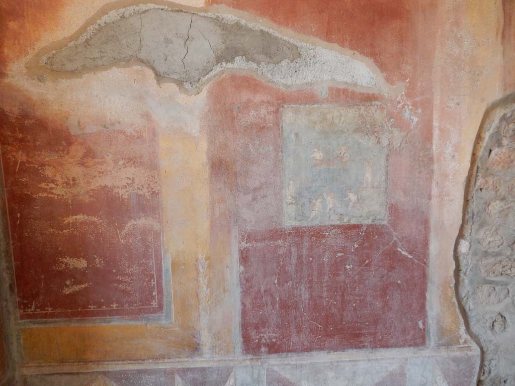 IX.5.14 Pompeii. June 2019. Room c, north wall of cubiculum on north side of entrance corridor. 
Wall painting of Venus with fishing cupids. Photo courtesy of Buzz Ferebee.

