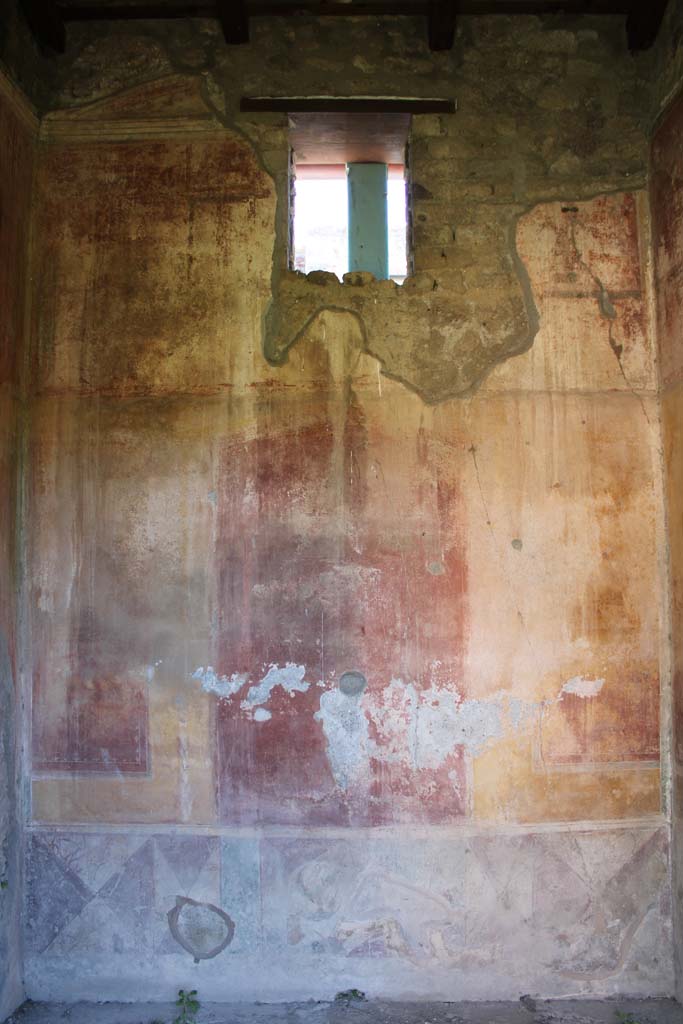 IX.5.14 Pompeii. May 2019. Room c, looking towards east wall of cubiculum.
Foto Christian Beck, ERC Grant 681269 DCOR.
