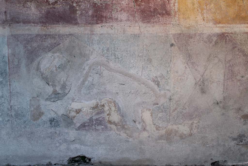 IX.5.14 Pompeii. May 2019. Room c, detail of zoccolo on east wall at south end.
Foto Christian Beck, ERC Grant 681269 DCOR.
