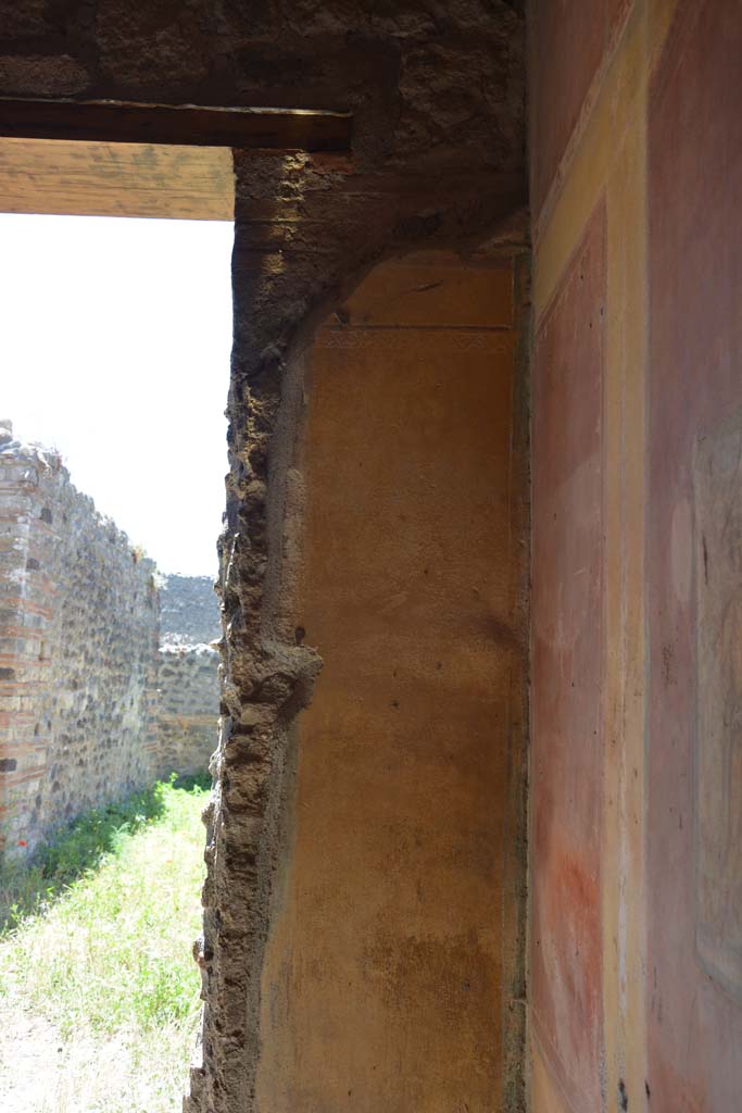 IX.5.14 Pompeii. May 2017. Room g, looking towards upper west wall in north-west corner.
Foto Christian Beck, ERC Grant 681269 DCOR.
