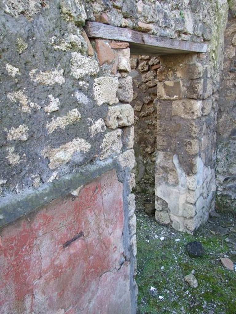 IX.9.13 Pompeii.  March 2009.  Doorway to Room 8, Small room or cupboard.