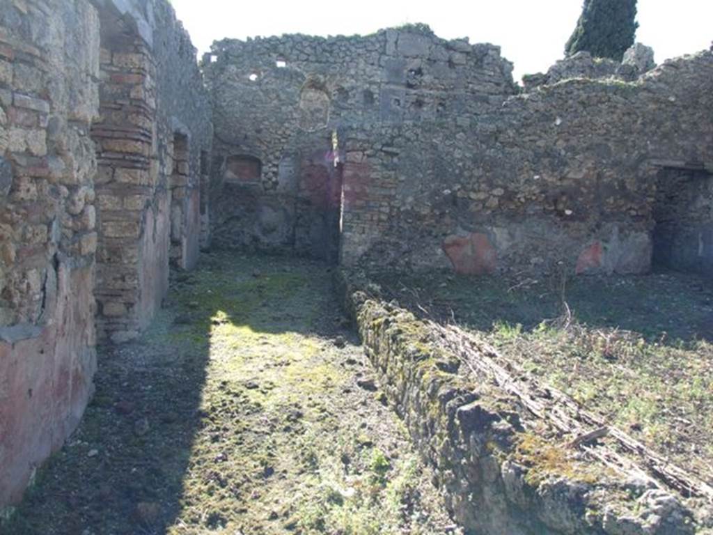 IX.9.13 Pompeii. March 2009. Room 6, looking west across garden.