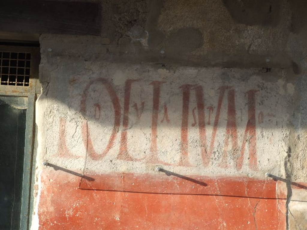 IX.11.2 Pompeii. October 2014. Graffiti on east side of entrance.  
Foto Annette Haug, ERC Grant 681269 DÉCOR.

