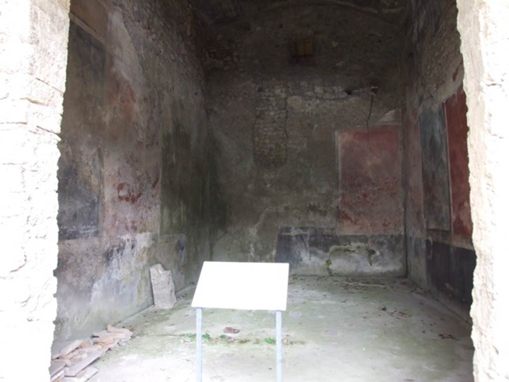 IX.13.1-3 Pompeii. March 2009. Room 13, looking north through doorway.