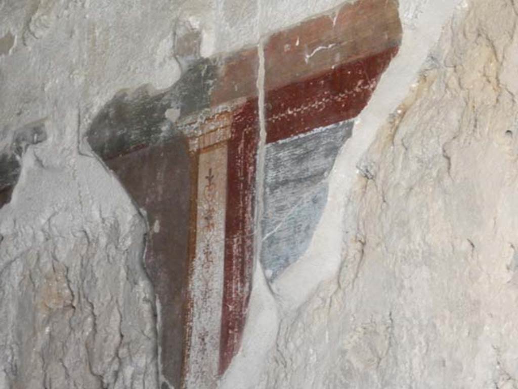 IX.14.4 Pompeii. May 2017. Room 5, detail from west wall. Photo courtesy of Buzz Ferebee.