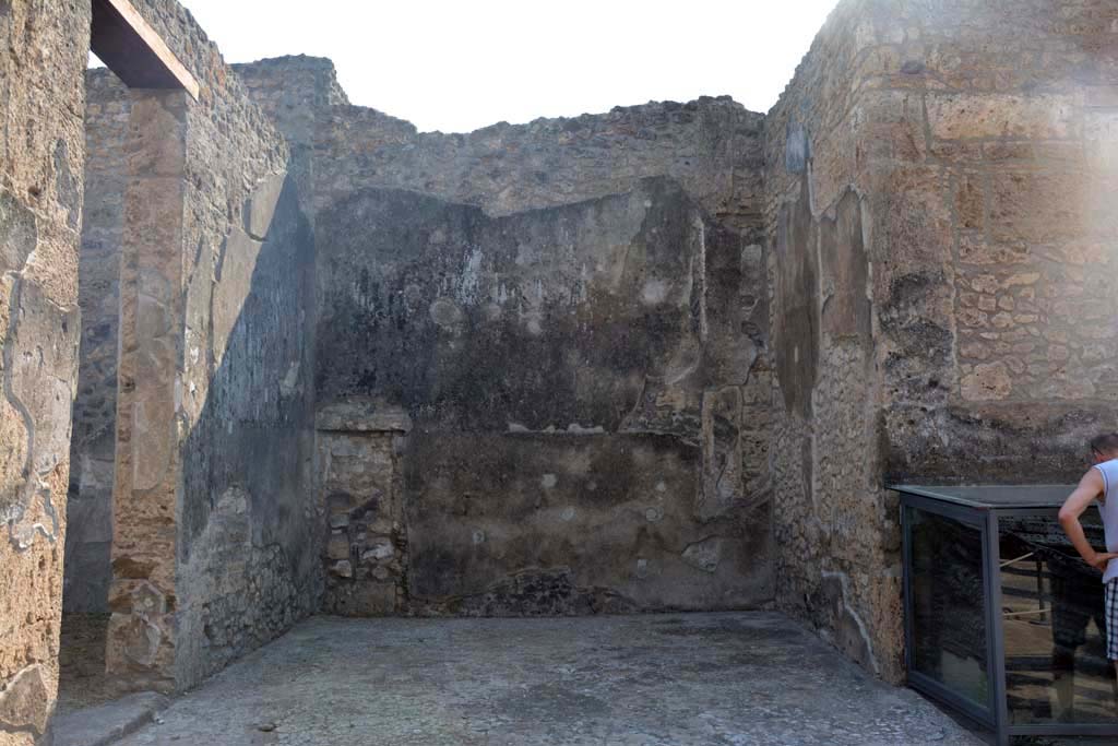IX.14.4 Pompeii. December 2007. Area on north side of peristyle between rooms 19 and 24. 
This is under the staircase on south-east side of secondary atrium at IX.14.2.
