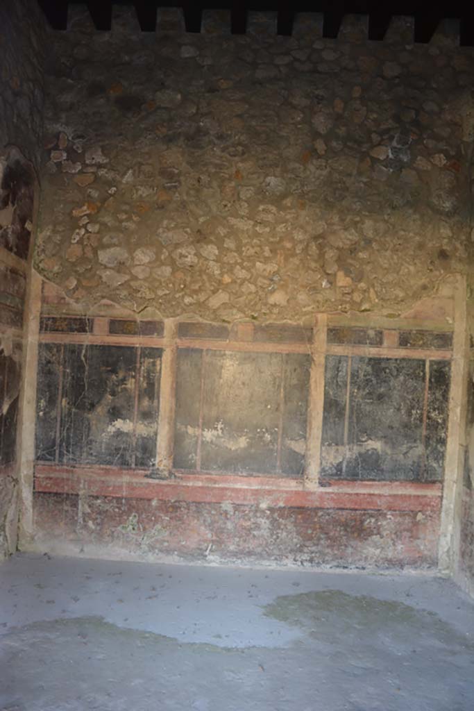 IX.14.4 Pompeii. May 2017. Room 3, upper south wall at east end. Photo courtesy of Buzz Ferebee.